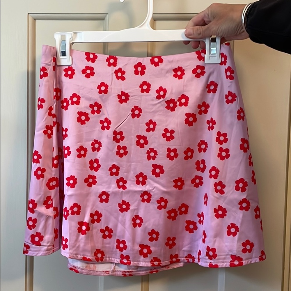 Princess Polly US size 6 pink micro skirt.